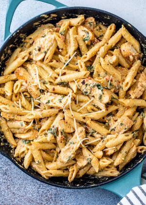 Creamy olive chicken pasta